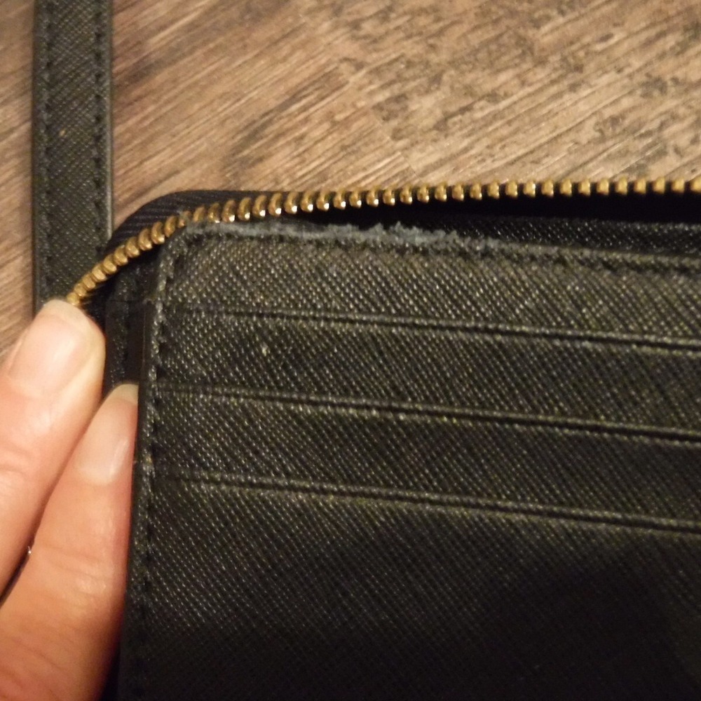 Michael Kors Jet Set Continental Wallet Womens Black Good Saffiano Wristlet Zip - Picture 5 of 9